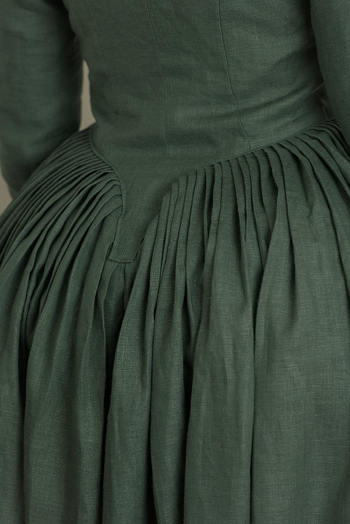 Robe en lin vert | 1770 - 1790